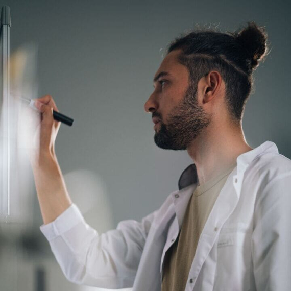 Assimilation des actifs : décrypter les mécanismes biologiques qui déterminent l’efficacité réelle d’un complément alimentaire 