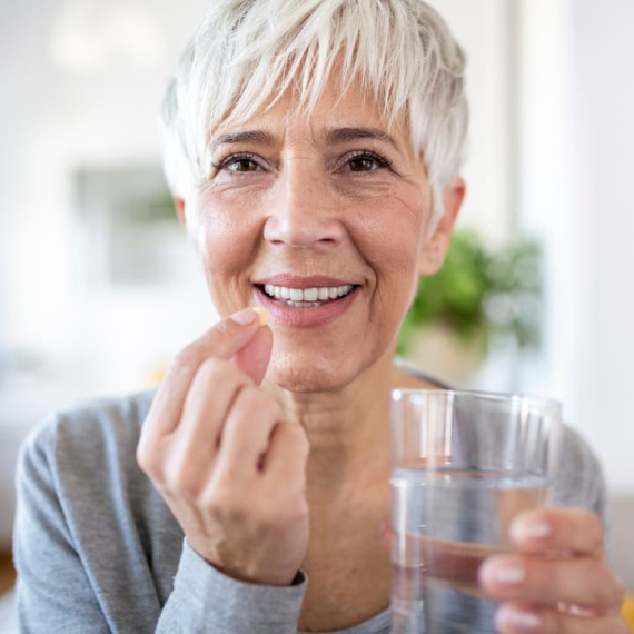 Vitamines après 50 ans : lesquelles choisir ?